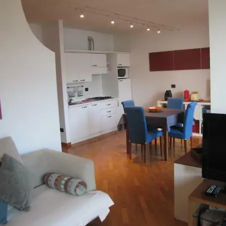 Vistaureggio Apartment *